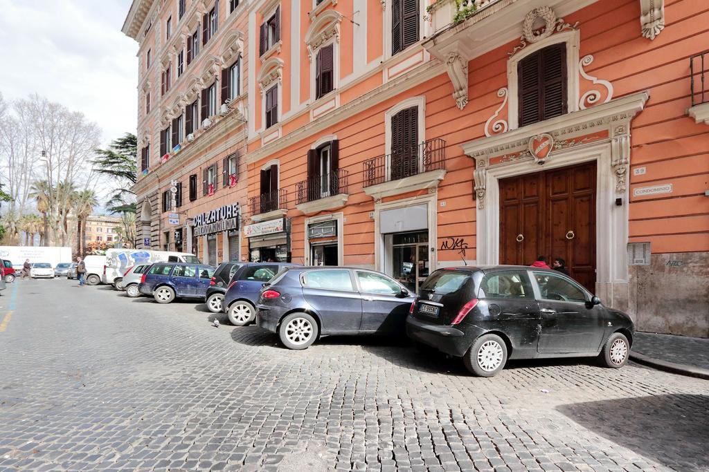 Lucky Domus Rooms Rome Exterior photo